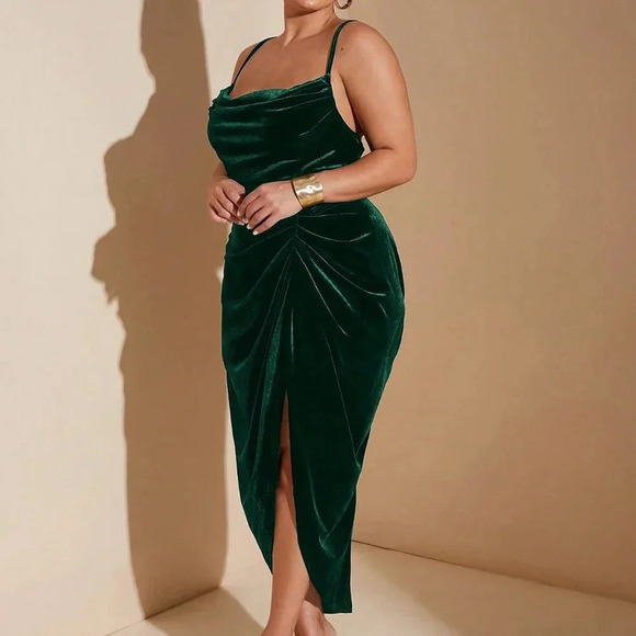 Dark Green Party Women's Plus Size Draped Neck High Slit Ruffle Hem Velvet Dress - Picture 8 of 8